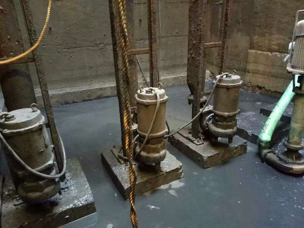 杂多污水池清理